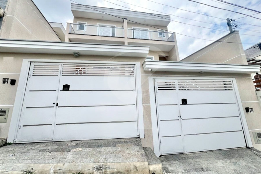 Sobrado à venda com 3 quartos, sendo 1 suíte,  em Tremembé, São Paulo, SP