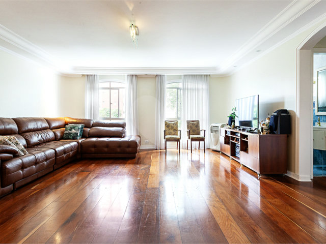 Apartamento à venda com 4 quartos, sendo 1 suíte,  em Jardim Marajoara, São Paulo, SP