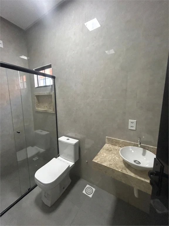 Casa à venda com 3 quartos, sendo 1 suíte,  em São Luís, Balsas, MA