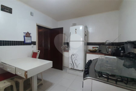 Casa de Vila à venda com 3 quartos, sendo 1 suíte, em City Campo Grande, São Paulo, SP