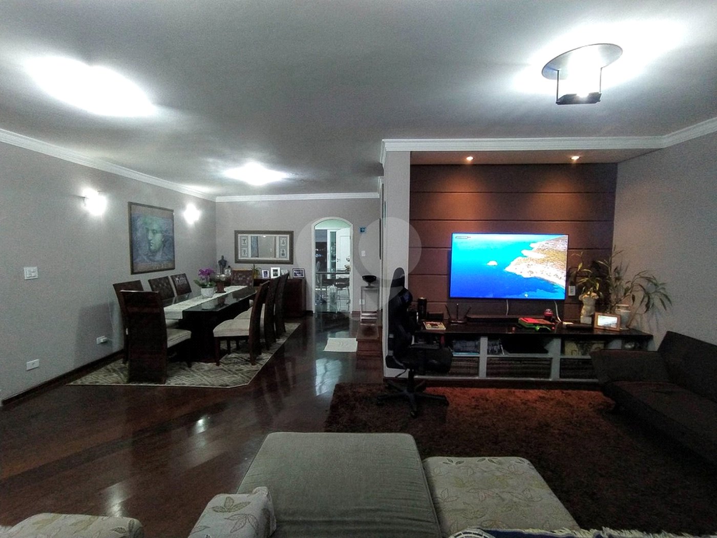 Sobrado à venda com 4 quartos, sendo 2 suítes, em Vila Paulicéia, São Paulo, SP