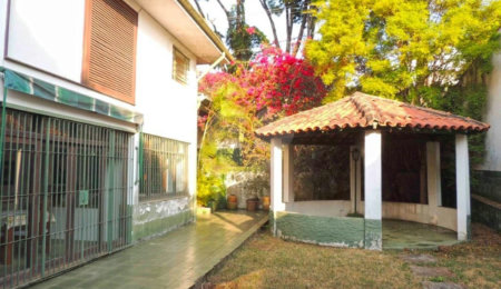 Casa de Vila à venda com 4 quartos, sendo 2 suítes,  em Jardim dos Estados, São Paulo, SP