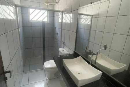 Casa para alugar com 3 quartos, sendo 1 suíte, em Setor Industrial, Balsas, MA