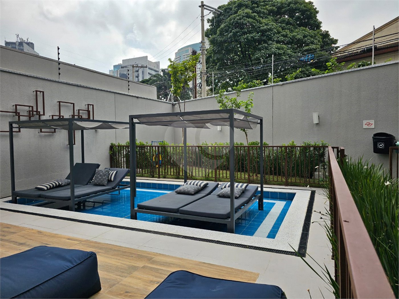 Apartamento à venda ou para alugar com 1 quarto em Pinheiros, São Paulo, SP