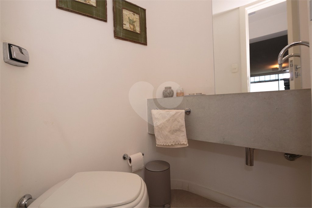 Apartamento à venda com 4 quartos, sendo 1 suíte, em Alto da Boa Vista, São Paulo, SP