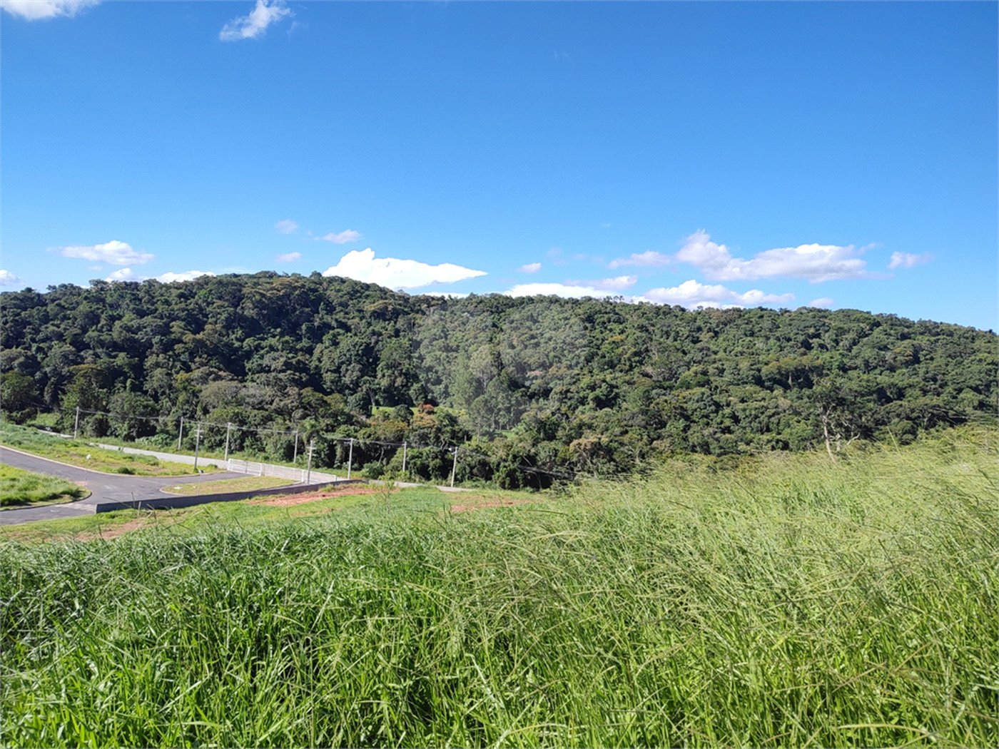 Terreno à venda no condomínio Portal Lamis, Bom Jesus dos Perdões - SP