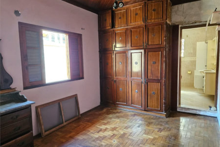 Casa à venda com 3 quartos, sendo 1 suíte, em Água Branca, São Paulo, SP