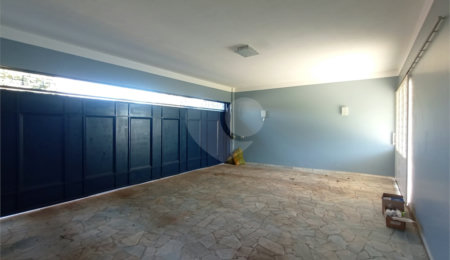 Casa à venda com 3 suítes em Vila Nastri, Itapetininga, SP