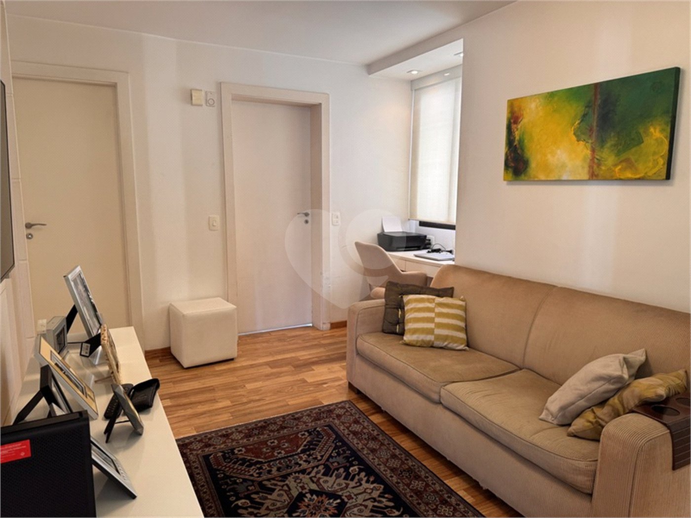 Higienópolis: Apartamento de 350 m2, 4 suítes, 5 vagas.