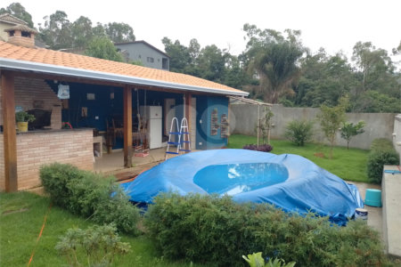 Casa á venda em Atibaia - SP