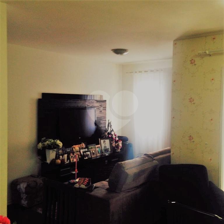 Apartamento com 03 dormitórios no Cambuci.