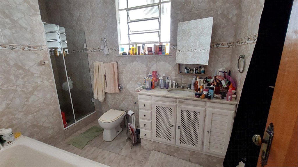 Casa à venda com 6 quartos, sendo 3 suítes, em Grajaú, Rio de Janeiro, RJ