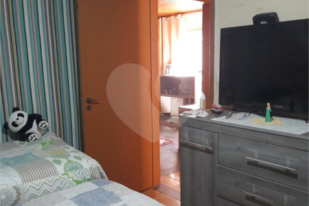 Casa à venda com 4 quartos em Jardim Guimarães, Guarulhos, SP