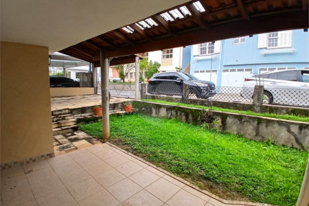 Casa à venda ou para alugar com 3 quartos, sendo 2 suítes, no condomínio Chácara das Rosas, São Paulo - SP