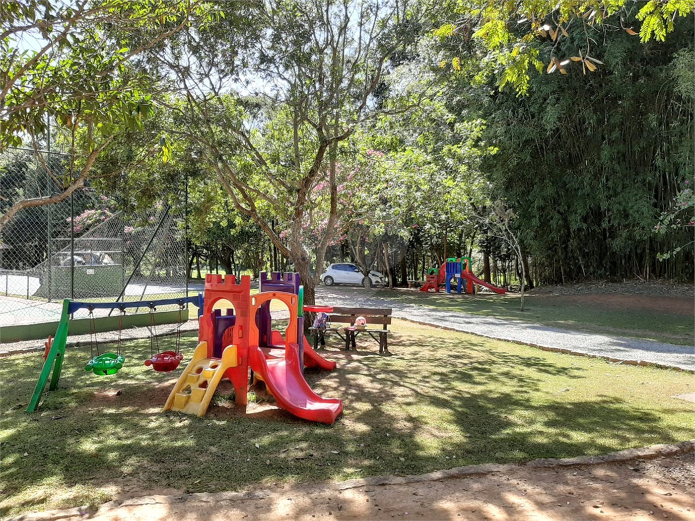Casa à venda com 3 suítes no condomínio Villaggio Capriccio, Louveira - SP