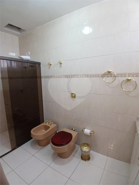 Sobrado à venda com 4 quartos, sendo 2 suítes, em Jardim Leonor, São Paulo, SP