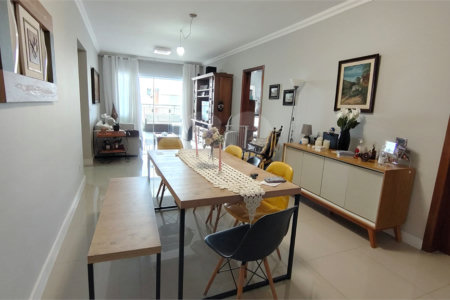 Apartamento à venda com 3 quartos, sendo 2 suítes, no Centro, Peruíbe, SP