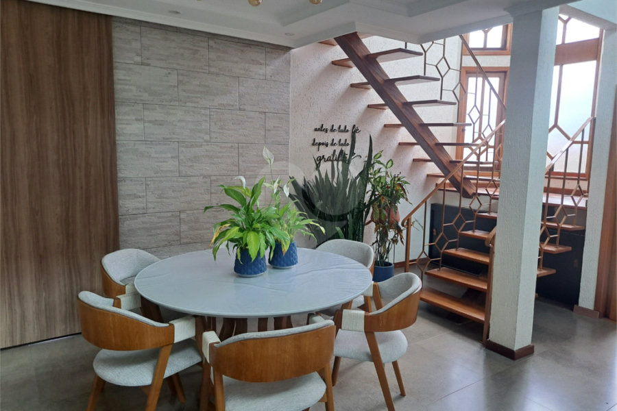 Casa à venda com 3 suítes em Granja Viana, Cotia, SP