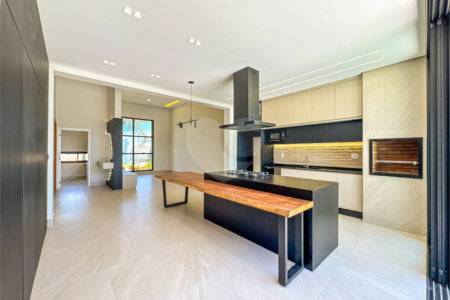 Casa à venda com 3 suítes no condomínio Jardim Residencial Dona Maria Candida, Indaiatuba - SP