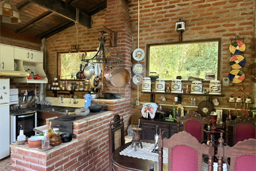 Casa à venda com 4 quartos no condomínio Parque Suiça, Caieiras - SP