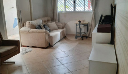 Sobrado à venda com 3 quartos, sendo 1 suíte,  em Jardim Ester, São Paulo, SP