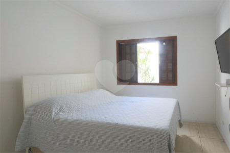 Sobrado à venda com 5 quartos, sendo 4 suítes, em Alto da Boa Vista, São Paulo, SP