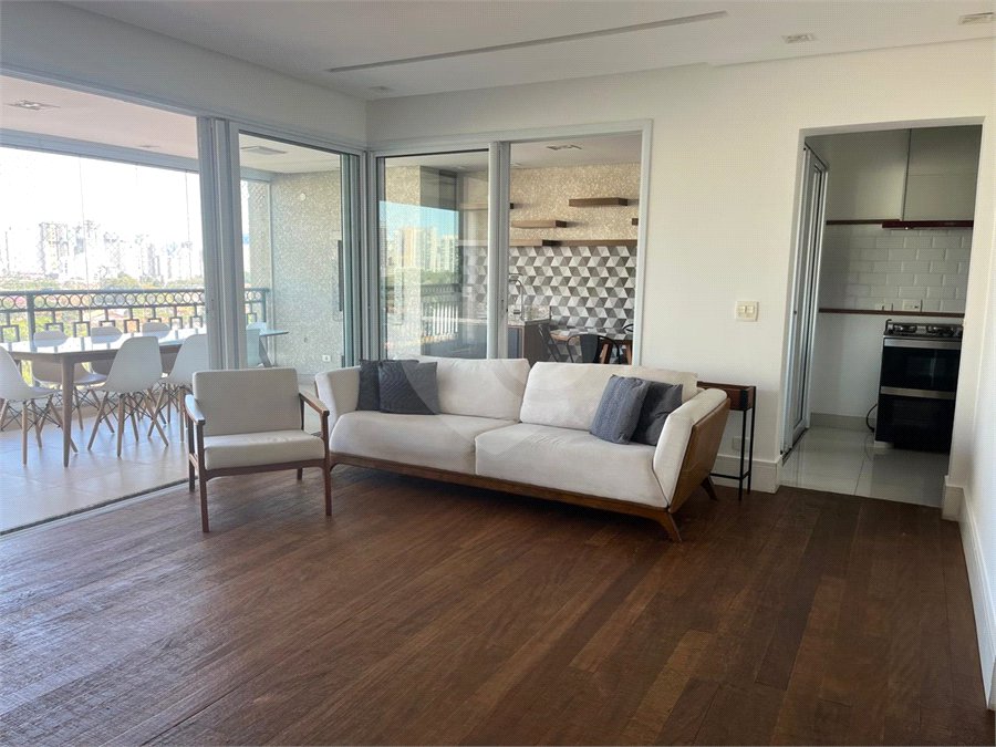 Apartamento para alugar com 3 suítes em Vila Olímpia, São Paulo, SP