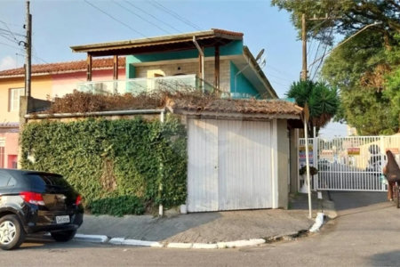 Sobrado à venda com 4 quartos, sendo 1 suíte, em Vila Prel, São Paulo, SP