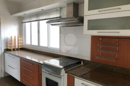Apartamento à venda com 3 suítes em Vila Suzana, São Paulo, SP