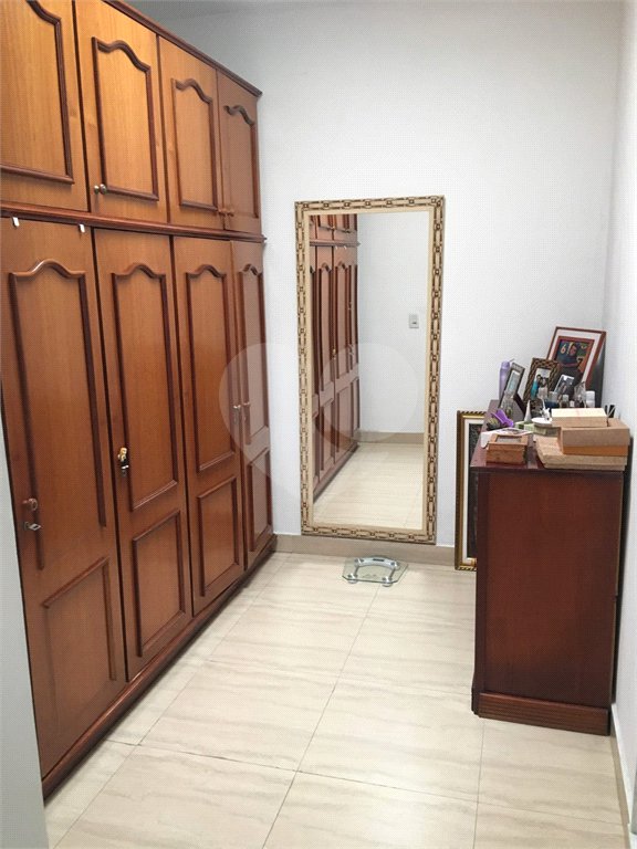 Sobrado à venda com 3 suítes em Vila Nivi, São Paulo, SP