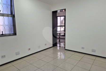 Sobrado à venda ou para alugar com 1 quarto em Saúde, São Paulo, SP