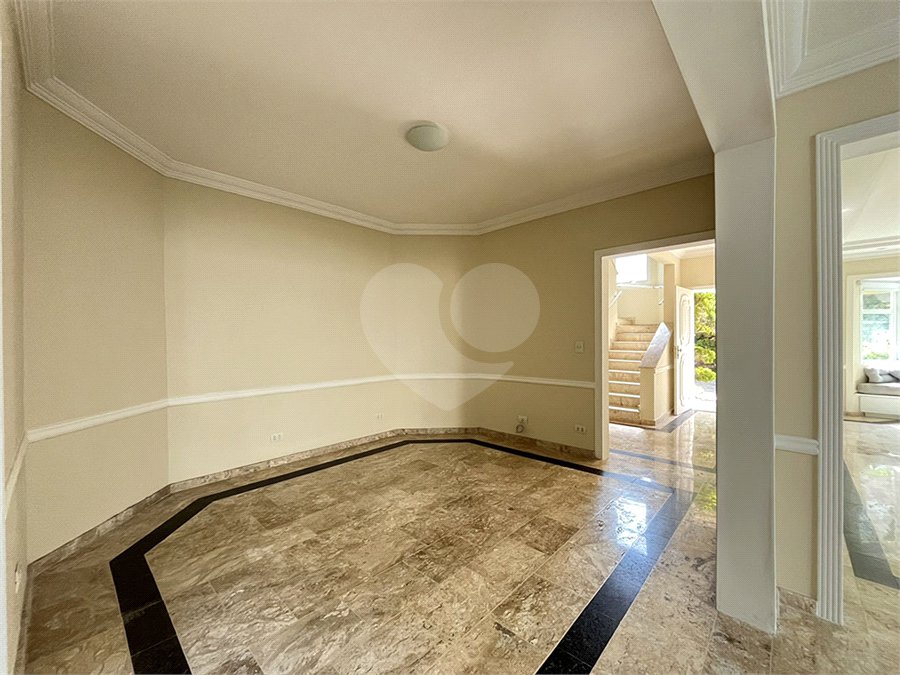Casa para alugar com 4 quartos, sendo 2 suítes, no condomínio Porto Fino, São Paulo - SP