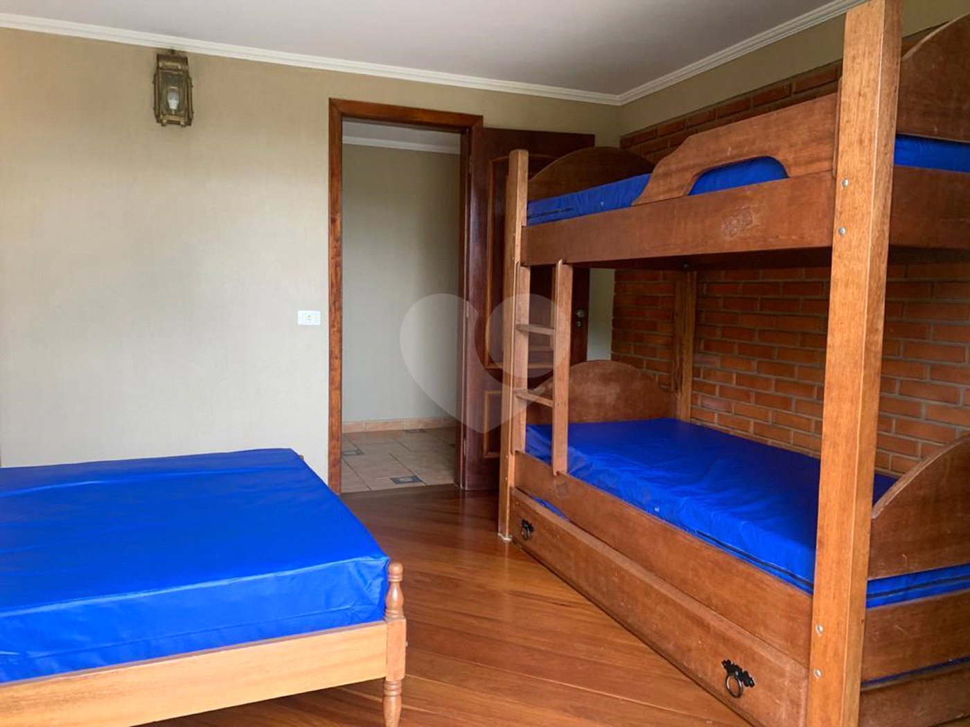 Chácara à venda com 4 quartos, sendo 2 suítes,  em Ibiúna, Ibiúna, SP