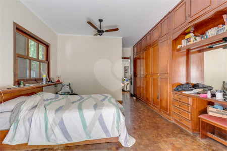 Casa à venda com 4 suítes no condomínio Granja do Morumbi, São Paulo - SP