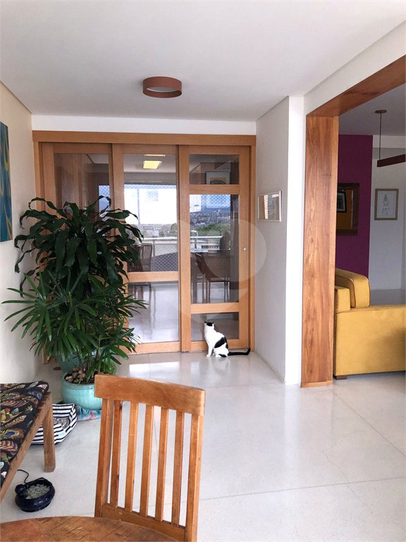 Apartamento à venda com 3 suítes em Lapa, São Paulo, SP