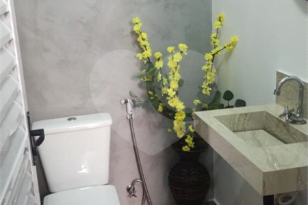 Casa à venda com 3 quartos, sendo 1 suíte, no condomínio Vilagio Vista Real, Paulínia - SP