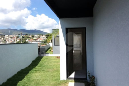 Casa à venda com 3 suítes em Jardim Paulista, Atibaia, SP