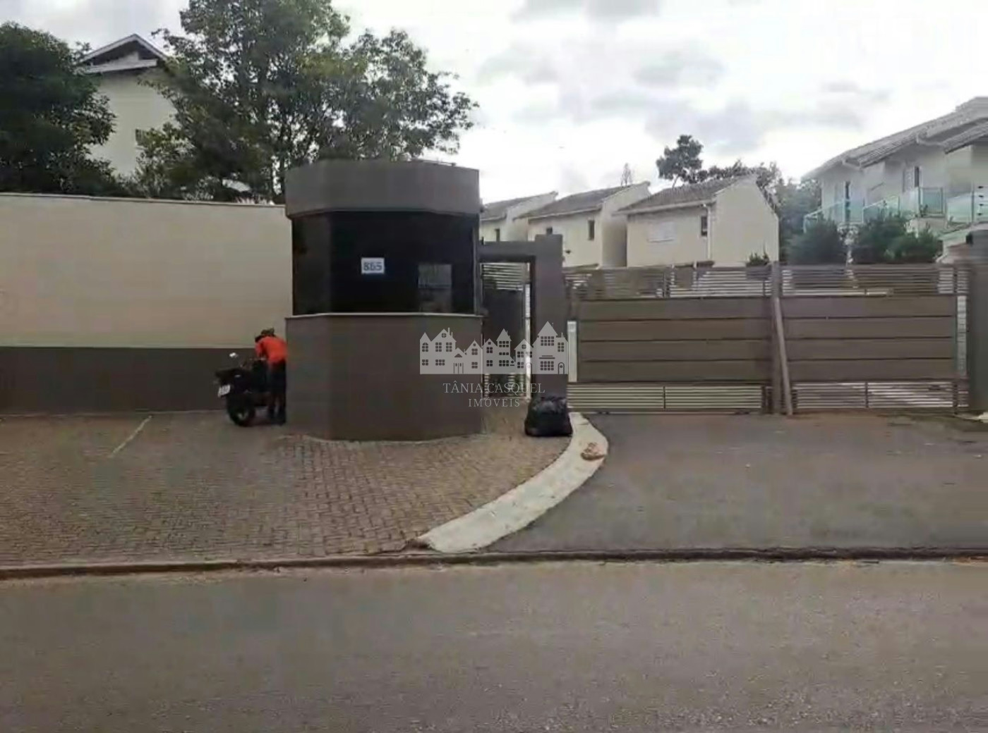 Casa à venda com 2 quartos no condomínio Residencial Manuela, Chácaras Maringá, Atibaia - SP