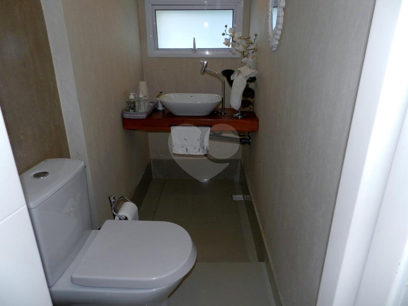 Sobrado à venda com 4 quartos, sendo 3 suítes, em Brooklin, São Paulo, SP