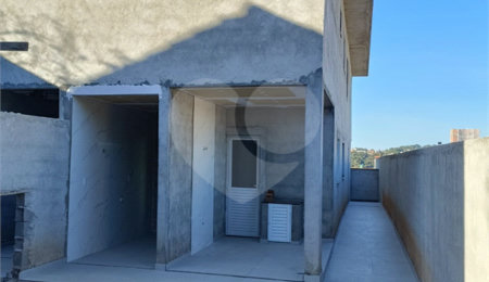 Sobrado à venda com 3 quartos, sendo 1 suíte, em Jardim do Lago, Atibaia, SP