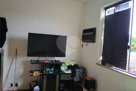Casa à venda com 5 quartos, sendo 1 suíte, em Bangu, Rio de Janeiro, RJ