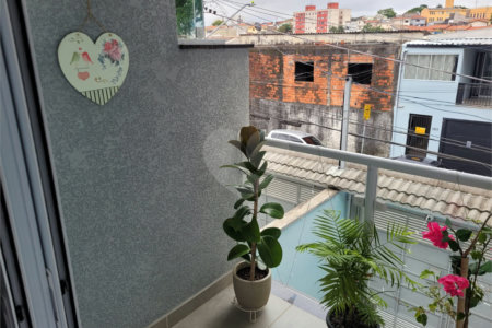 Sobrado à venda com 3 quartos, sendo 1 suíte,  em Vila Marari, São Paulo, SP