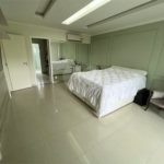 Casa à venda com 3 quartos, sendo 1 suíte, no condomínio Golden Village, Rio de Janeiro - RJ