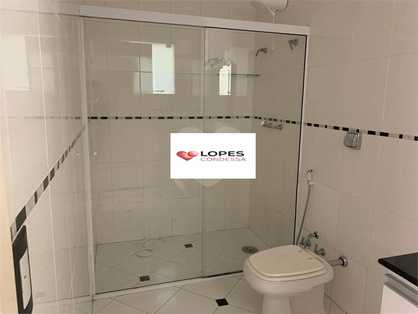 Casa à venda com 3 suítes no condomínio Alpes da Cantareira, Mairiporã - SP