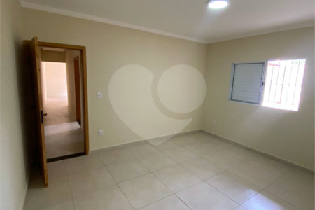Sobrado para alugar com 4 quartos em Campos de Atibaia, Atibaia, SP