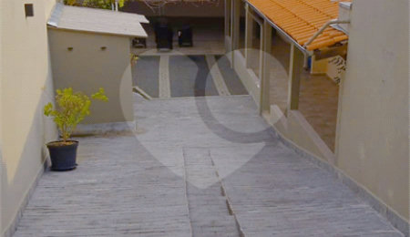 Casa à venda com 2 quartos, sendo 1 suíte,  em Vila Haro, Sorocaba, SP