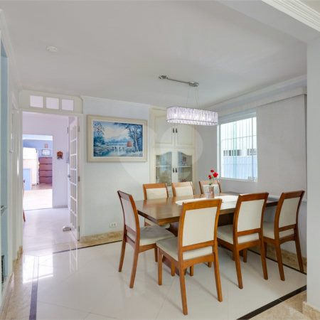 Casa à venda com 3 quartos, sendo 1 suíte, em Santo Amaro, São Paulo, SP