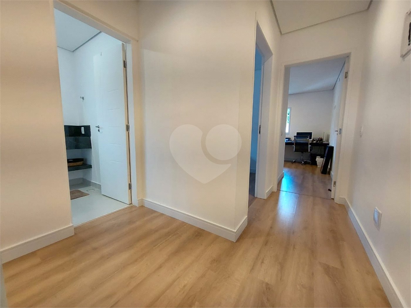 Casa à venda com 3 quartos, sendo 1 suíte,  em Jardim Paulista, Atibaia, SP