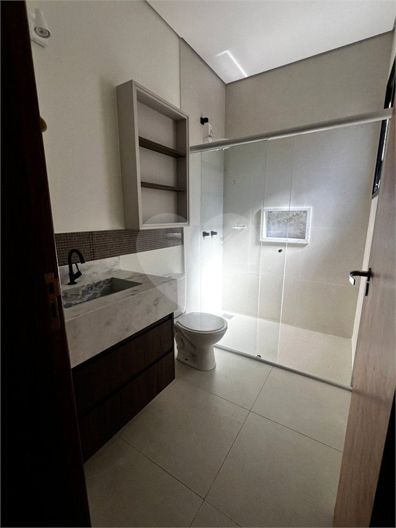 Casa à venda com 3 quartos, sendo 1 suíte, no condomínio Village Moutonnée, Salto - SP