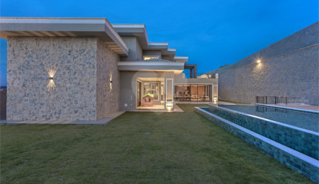Casa à venda com 4 quartos, sendo 3 suítes,  no condomínio Campo de Toscana, Vinhedo - SP